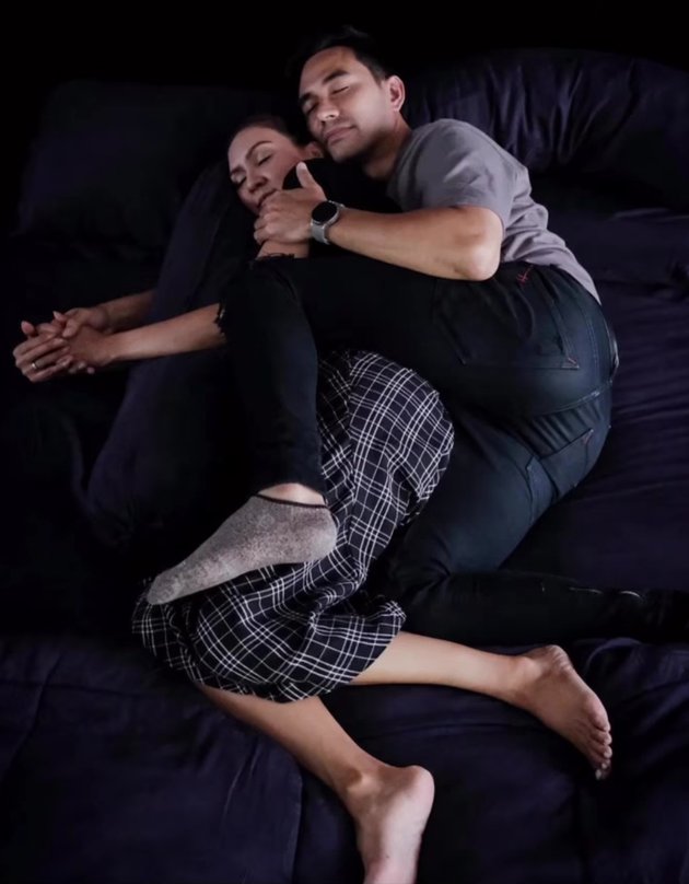 darius sinathriya feet 4