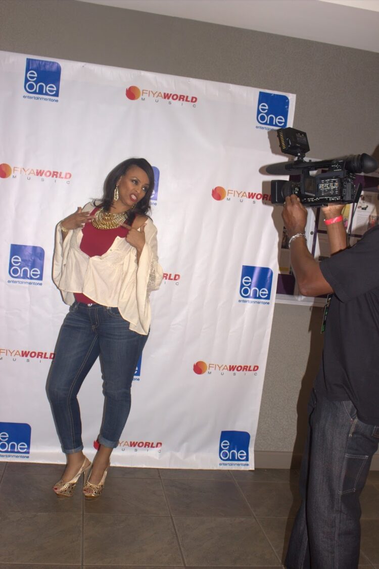 darlene mccoy feet 5