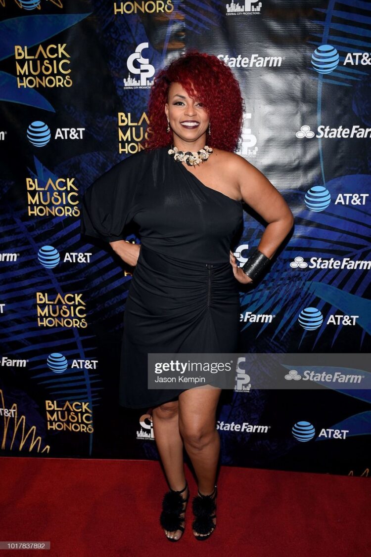 darlene mccoy feet 6