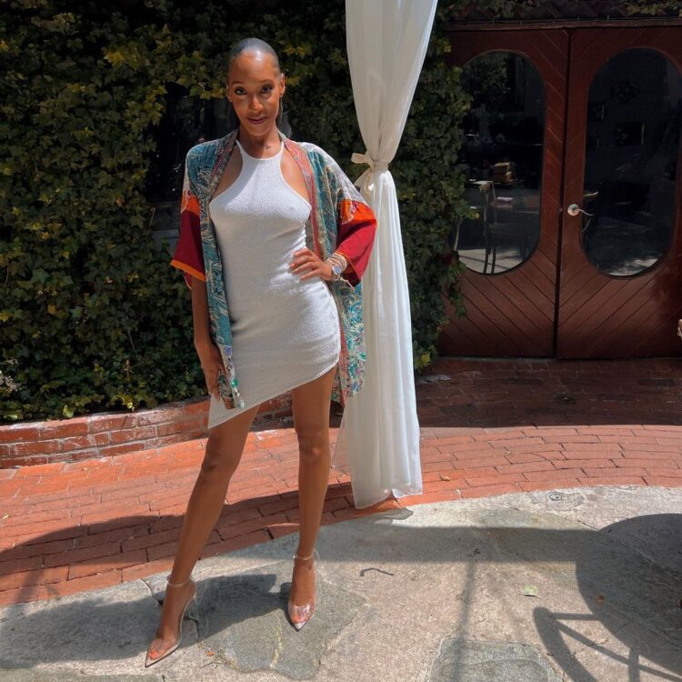 darmirra brunson feet 5