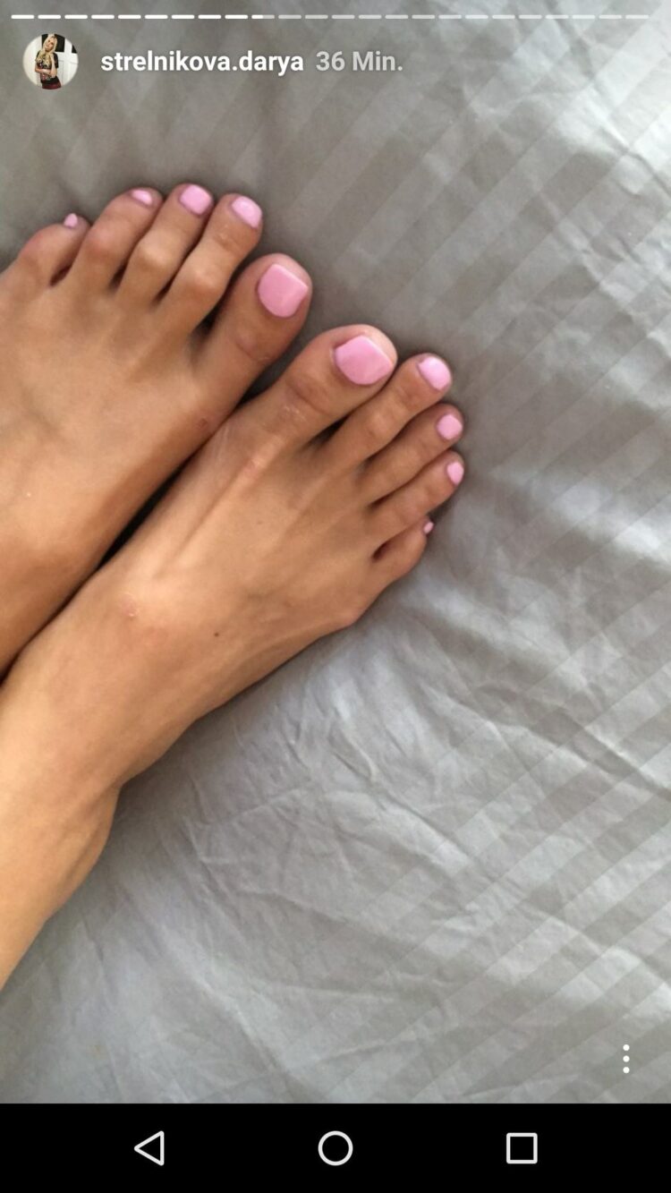 Darya Lozhkina Feet