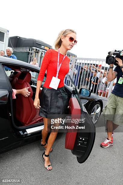 dasha kapustina feet