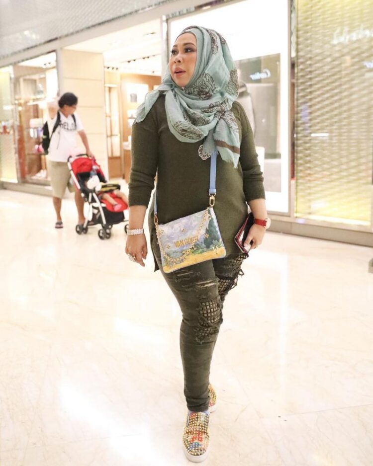 dato seri vida feet 1