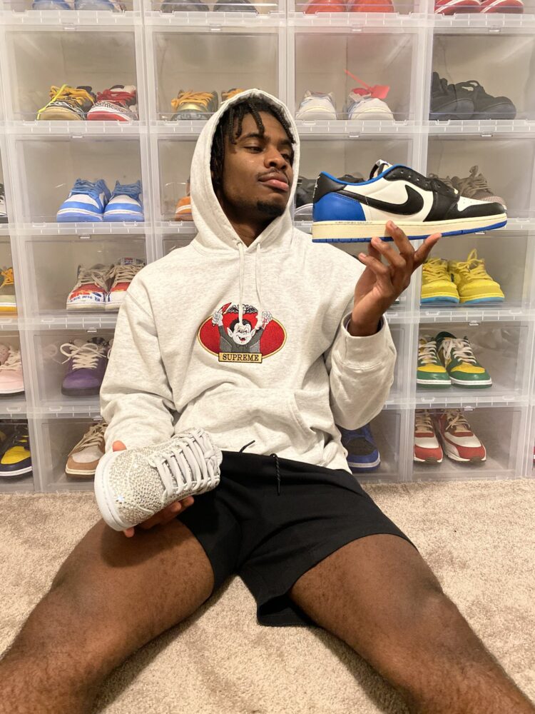 davion mitchell feet 3