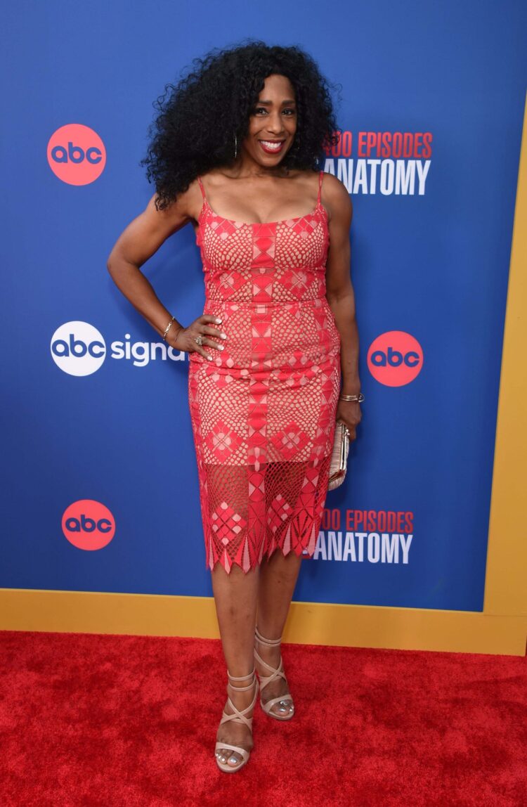 dawnn lewis feet 6 scaled