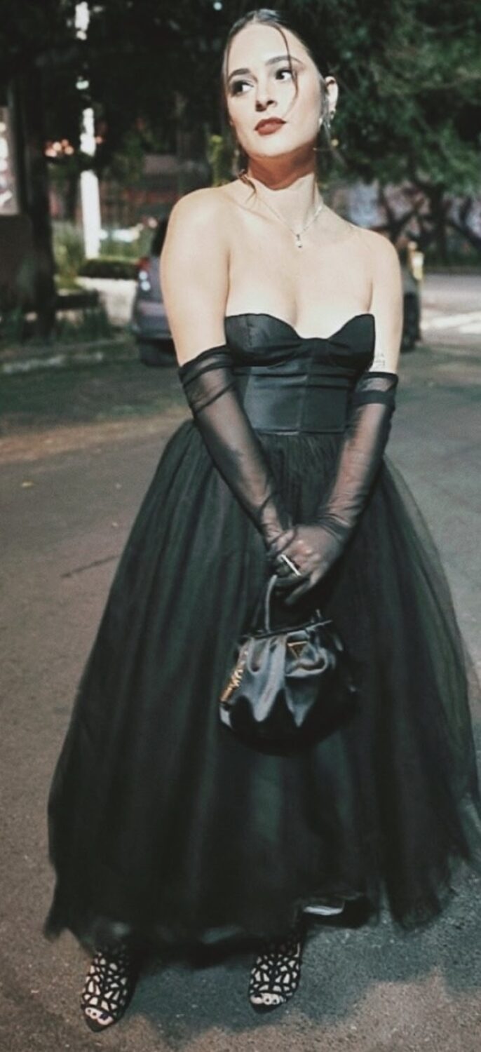 dayren chavez feet 6