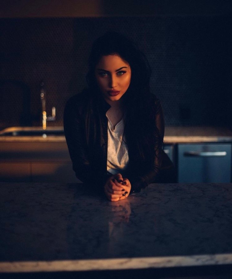 deanna dellia feet 5