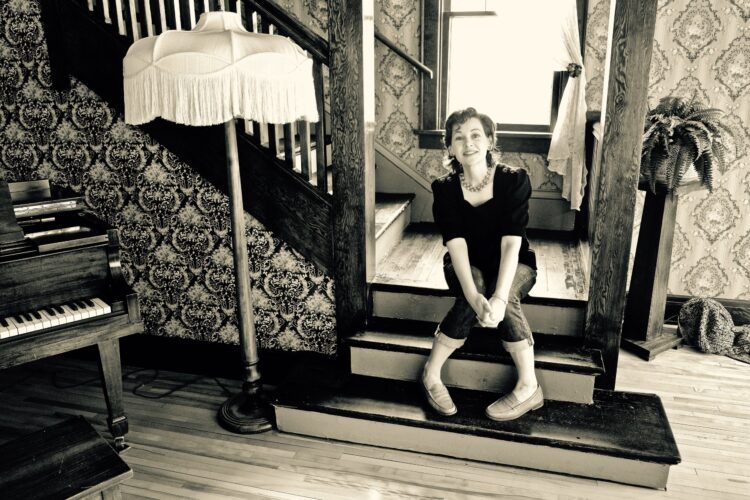 debbie gravitte feet 3