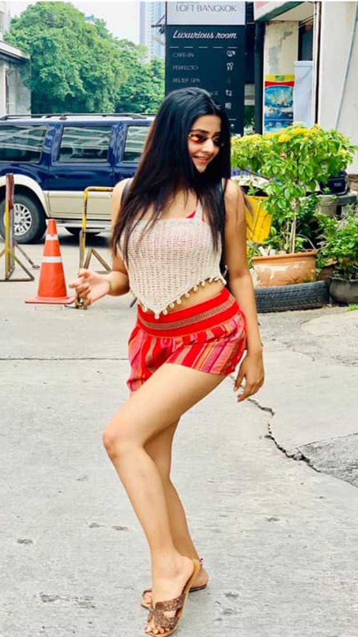 debchandrimasingharoy feet 4