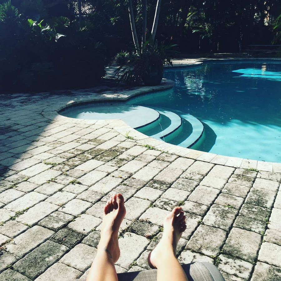 deborah de corral feet 6