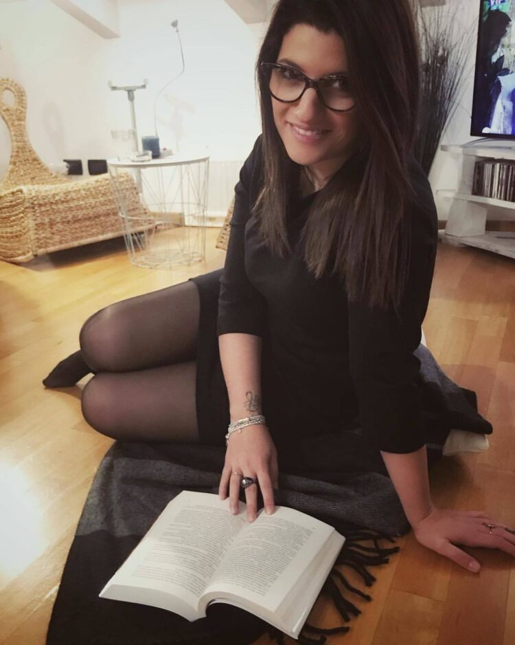 deborah iurato feet 2