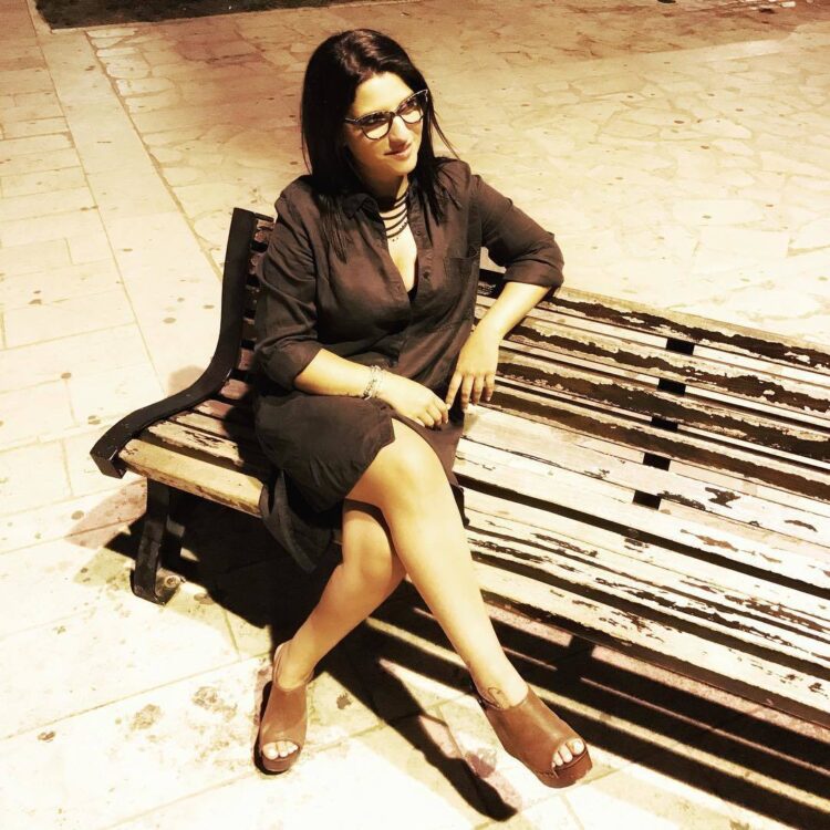 deborah iurato feet 4