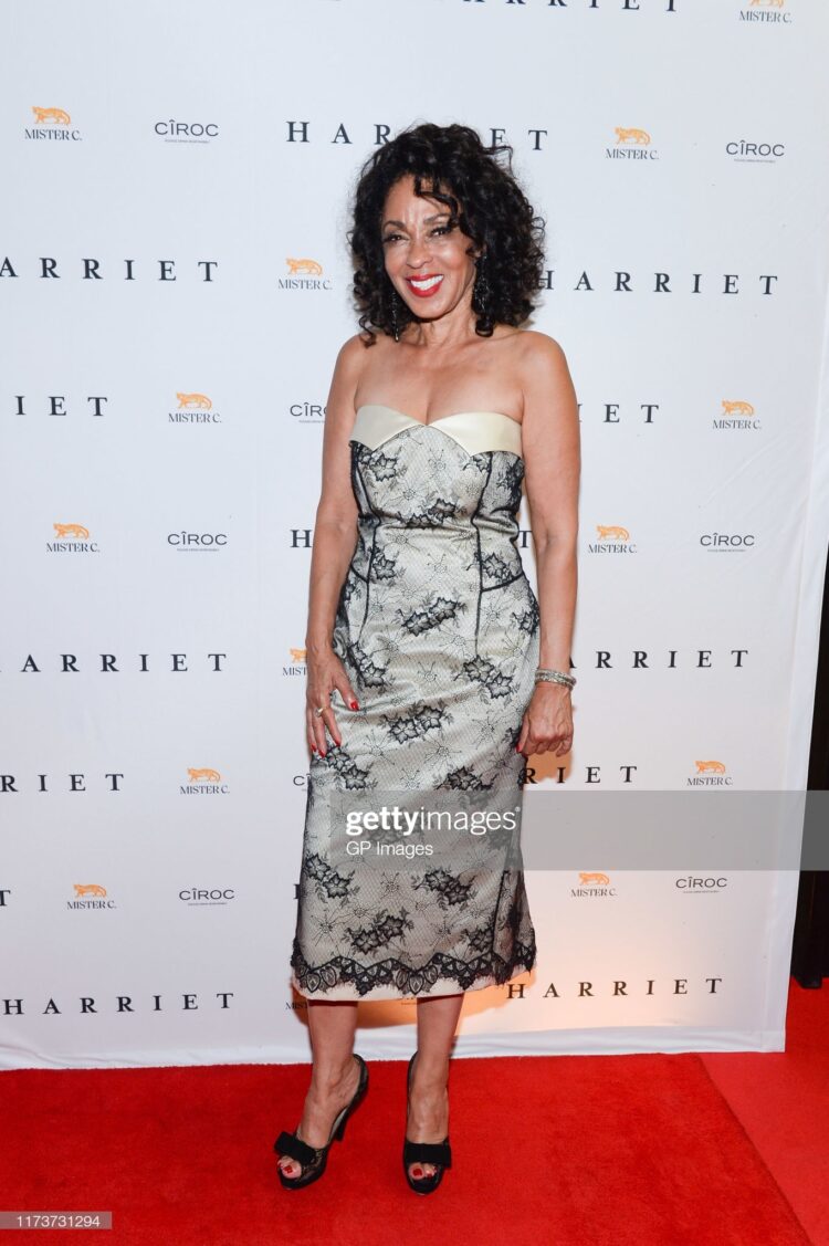 deborah martin feet 3