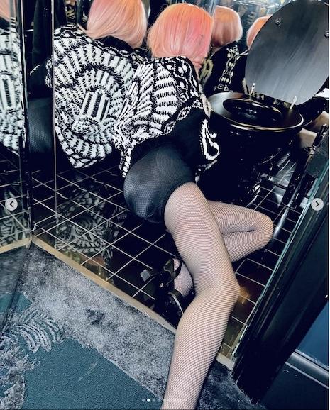 dee grande degeneres feet 3