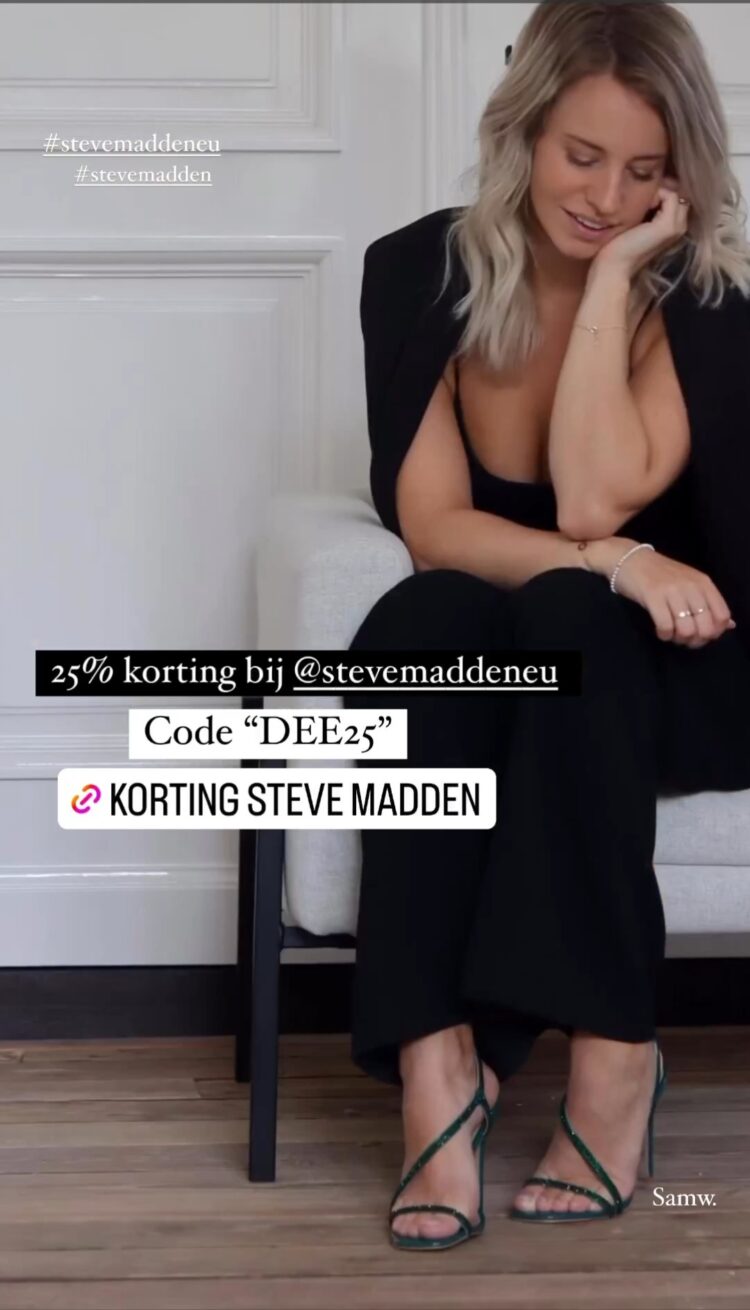 dee van der zeeuw feet 1