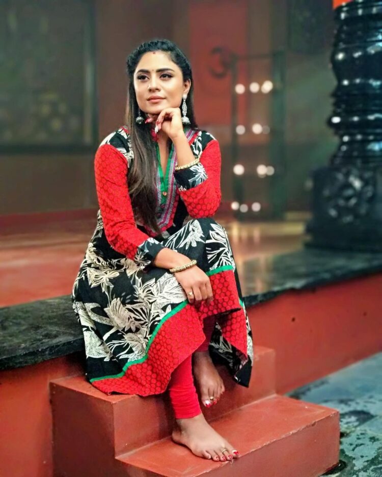 deepika dhanya feet 1