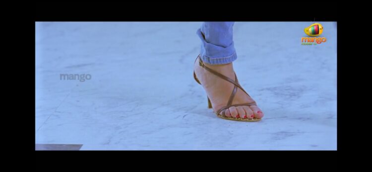 deepika dhanya feet