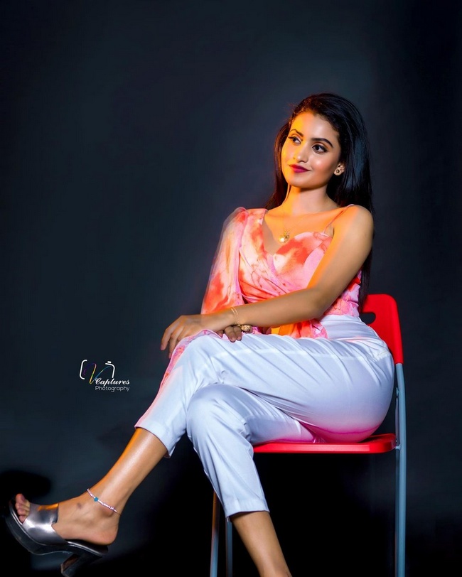 deepika pilli feet 2