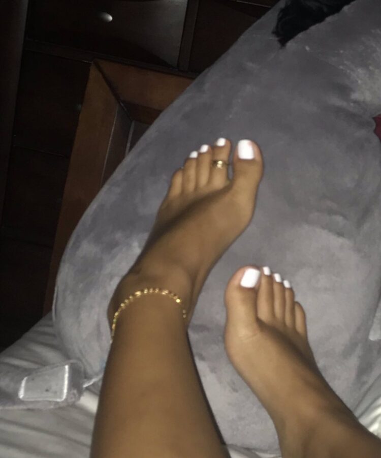 dej loaf feet 6