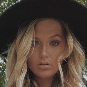 delaney reilley feet 3