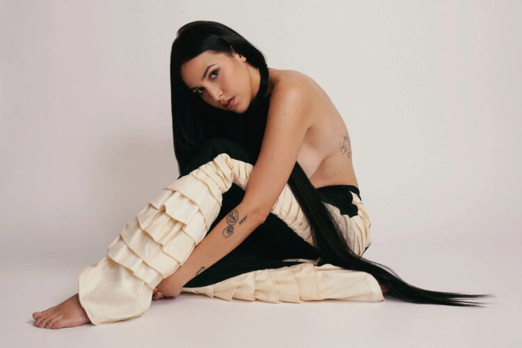 delia derbyshire feet 3