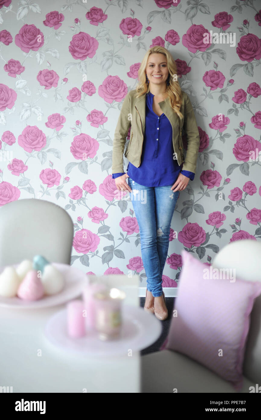 delia fischer feet 4