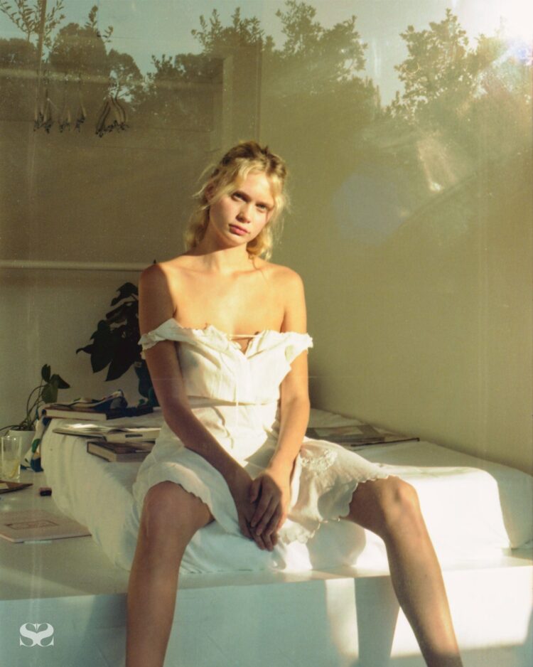 delilah parillo feet 1