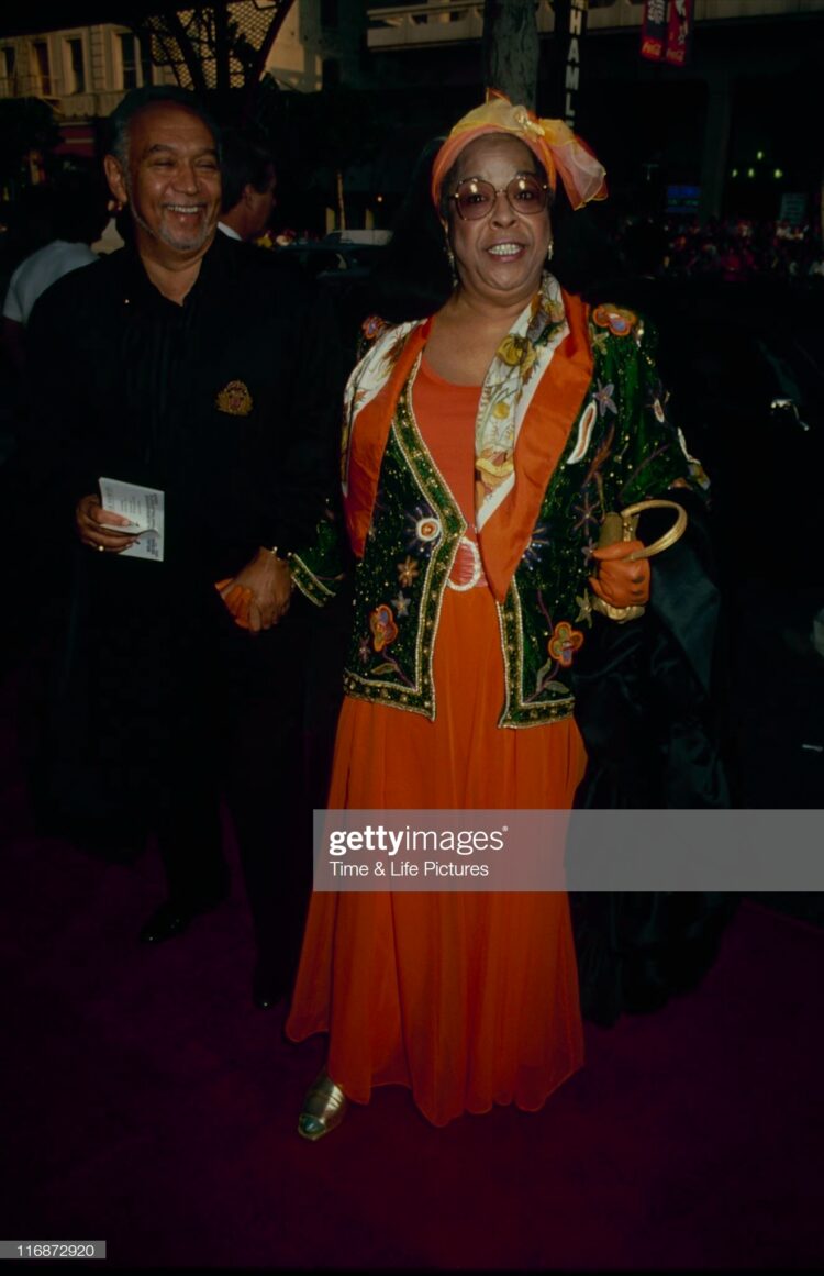 della reese feet 4