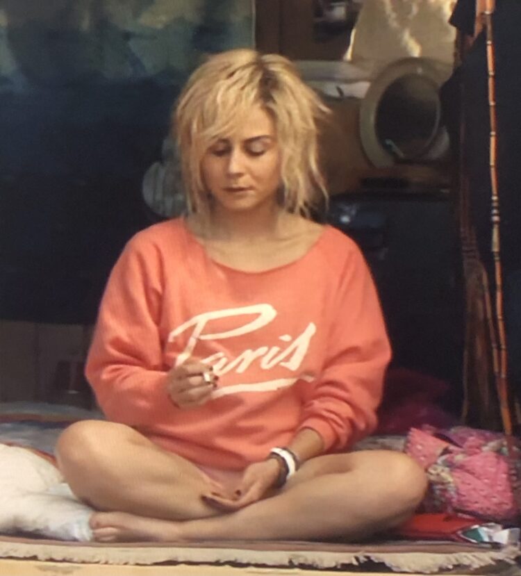 della saba feet scaled