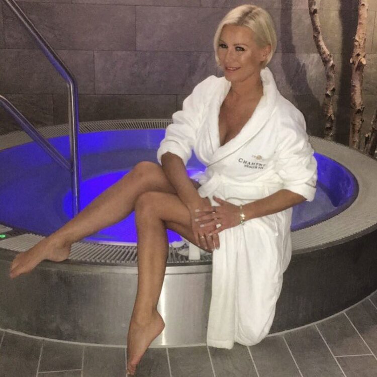 denise van outen feet 5