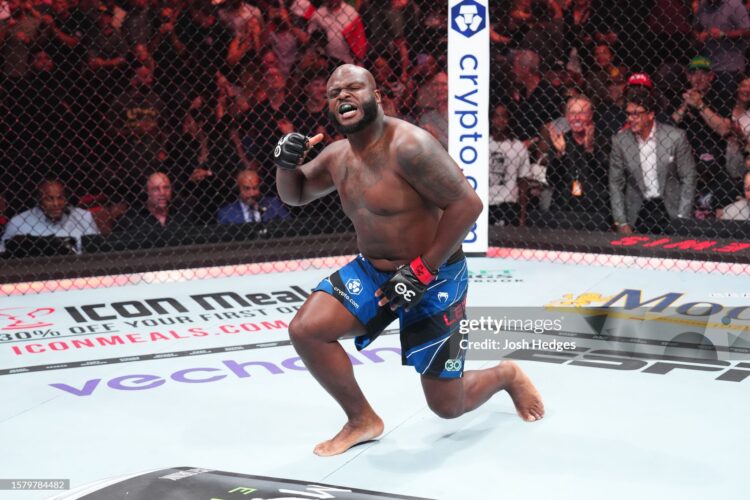 derrick lewis feet 3