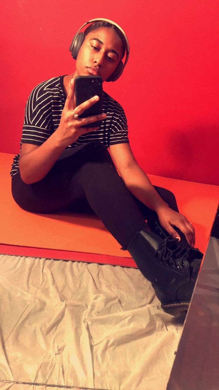 deserey morales feet 4