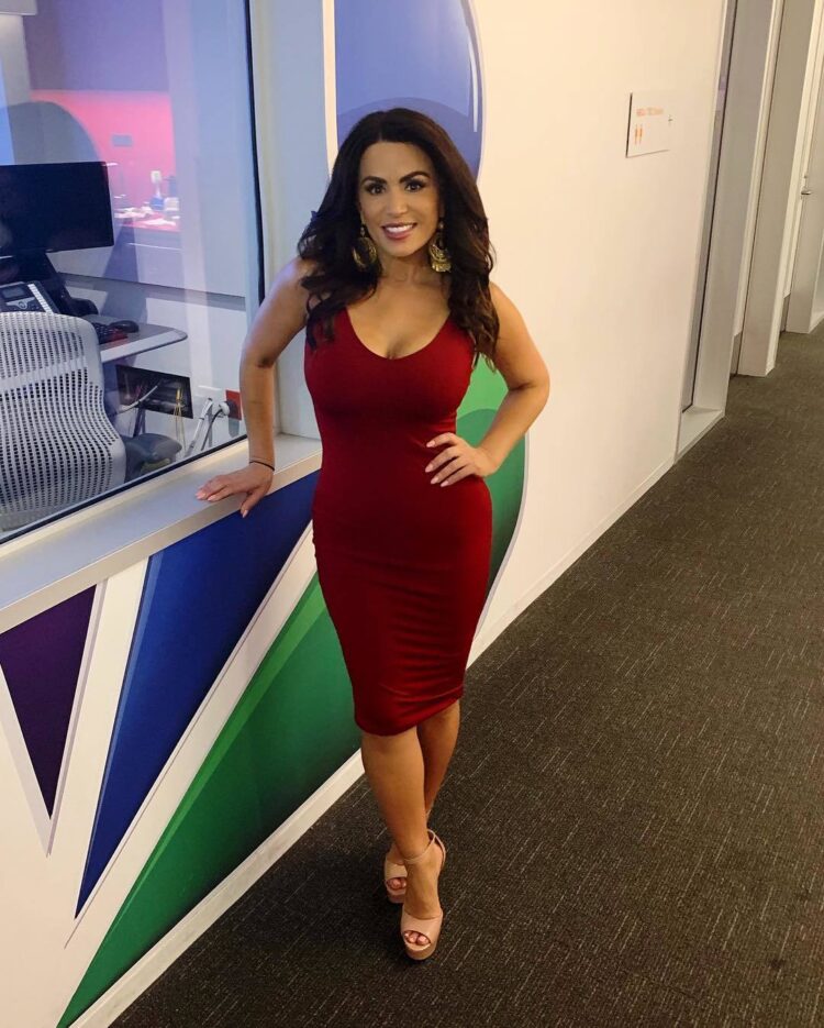 desiree del valle feet 6