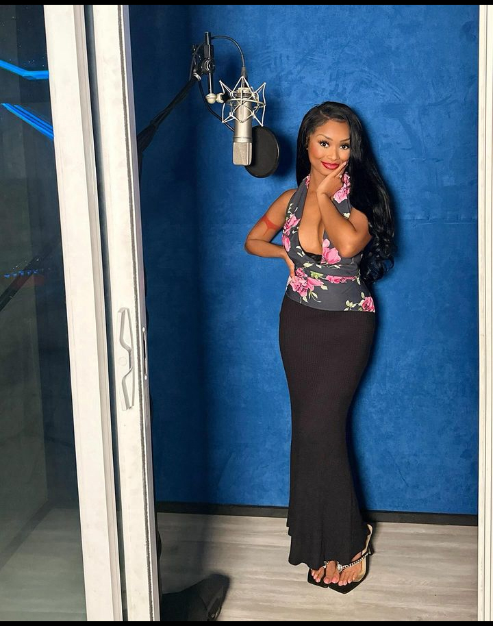 desiree mitchell feet 4