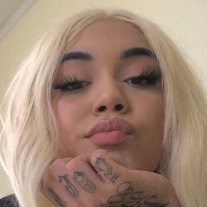 dessa allmeida feet 3