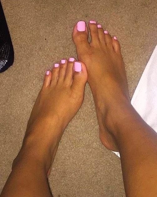 destinee mayares feet 2