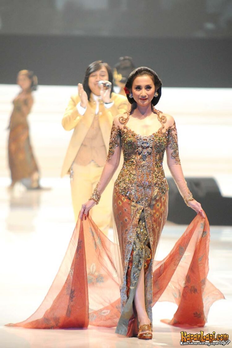 desy ratnasari feet 1