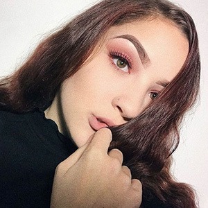 desyrae martines feet 4