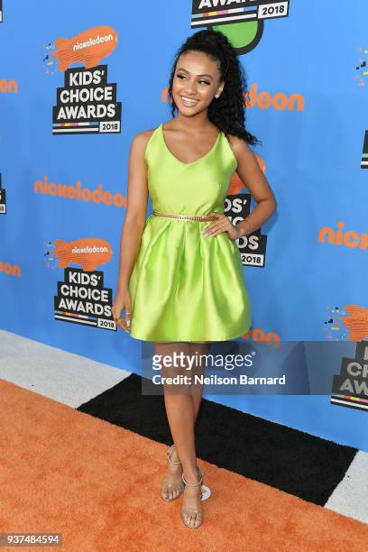 devenity perkins feet 4