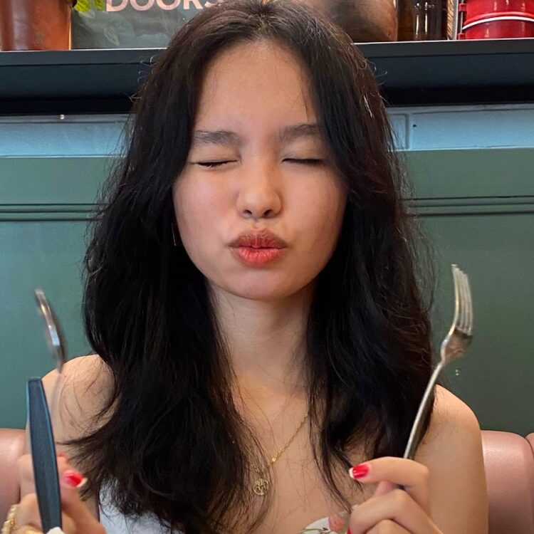 devi descartin feet 1