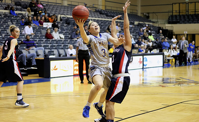 dezirae elias feet 3