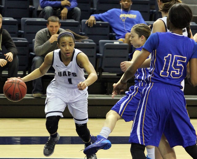 dezirae elias feet 6