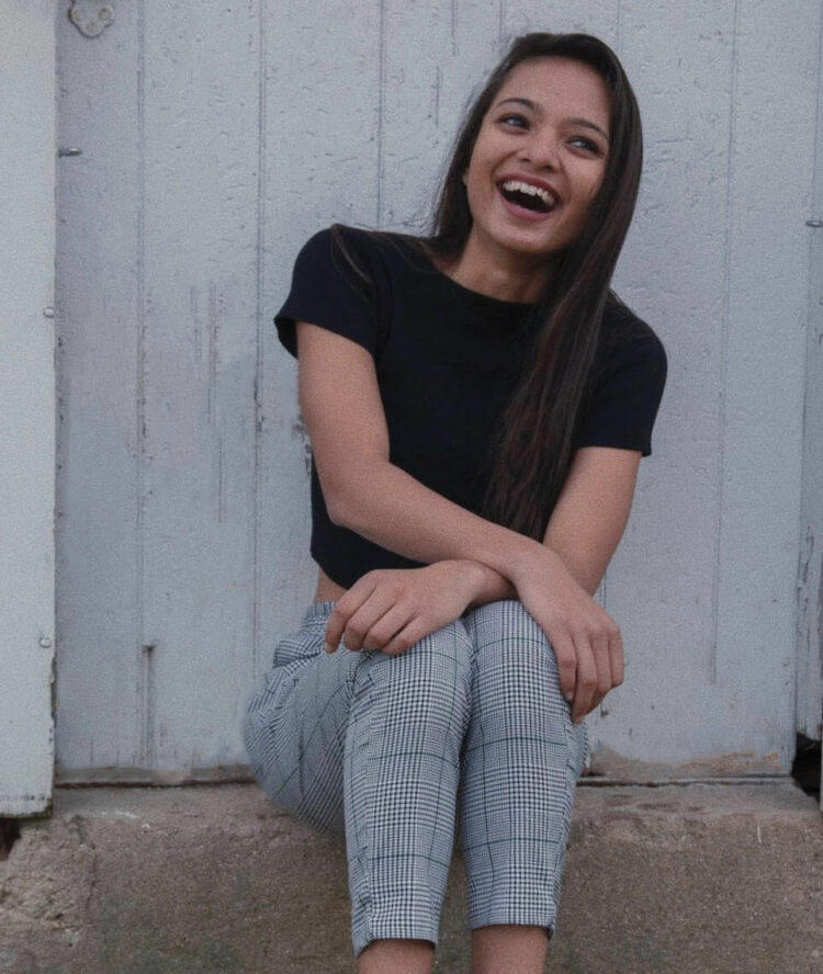 dhara zampirolli feet 1