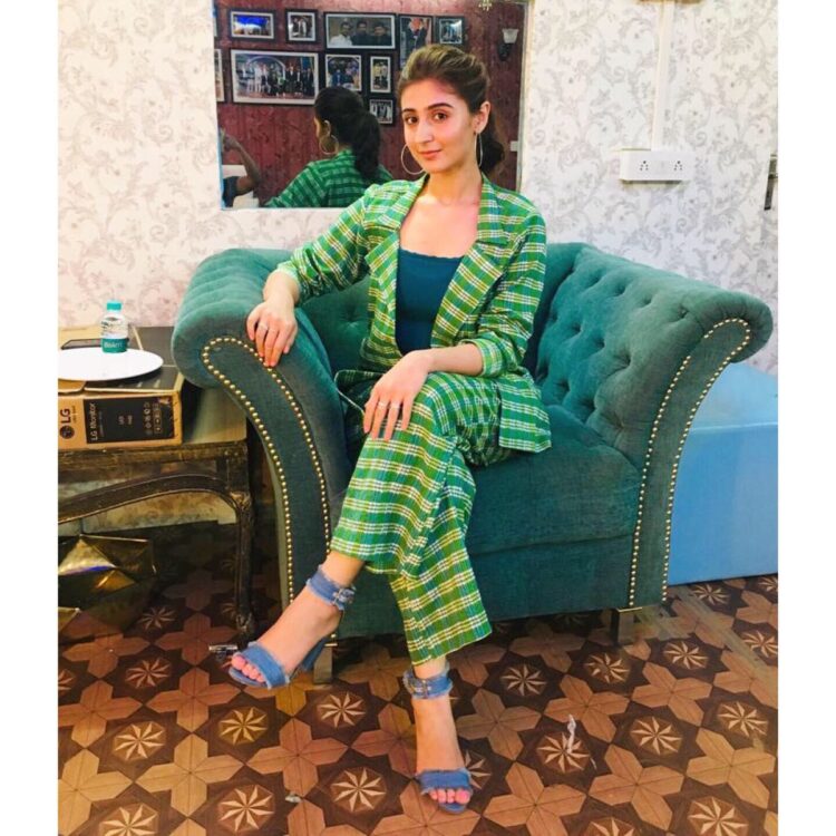 dhvani bhanushali feet 2
