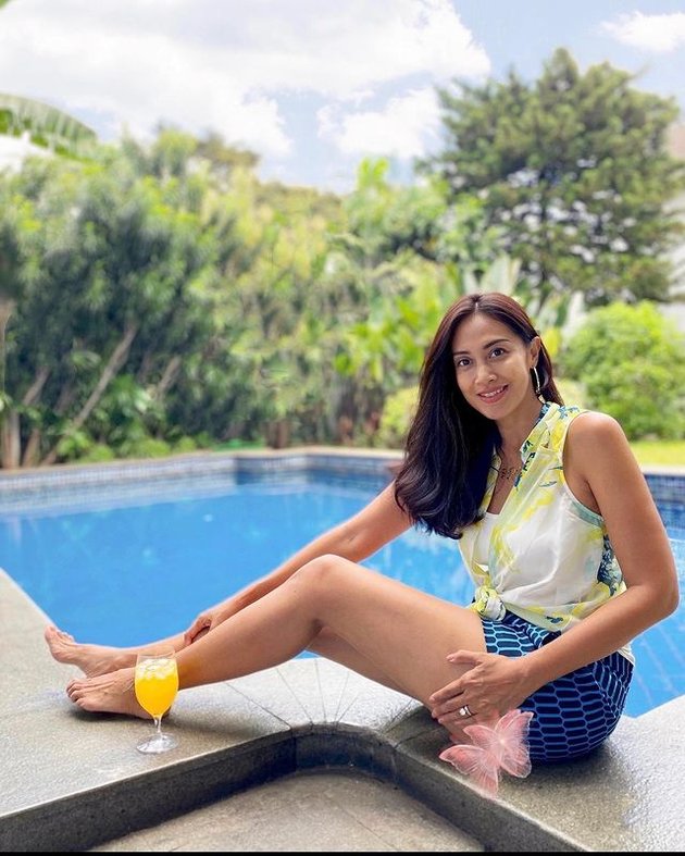 diah permatasari feet