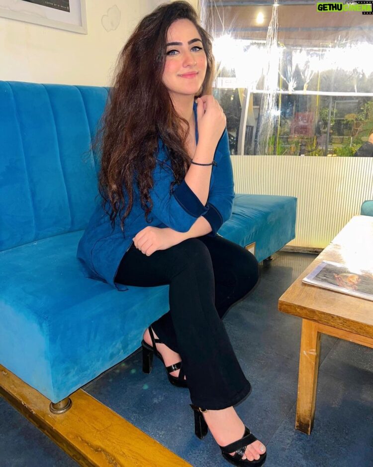 diana khan feet