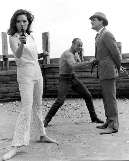 diana rigg feet 3