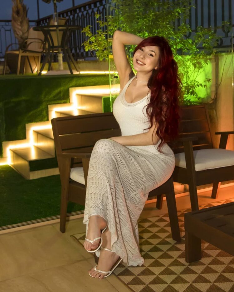 diana zambrozuski feet