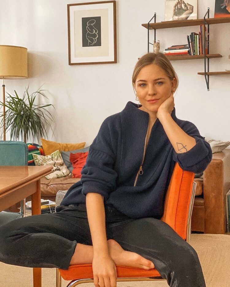 diana zur lowen feet 3