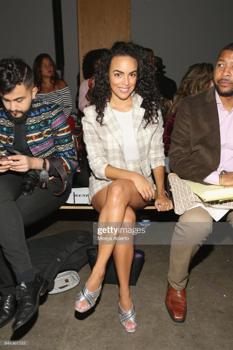 diandra barnwell feet 4